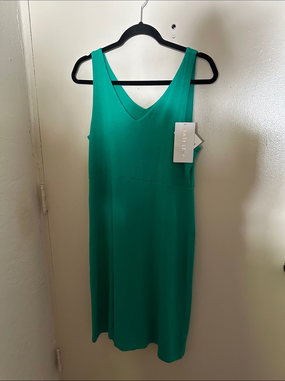 NWT Athleta Modal Green Shift Dress Women's M Knee Length Sleeveless V-Neck MT
